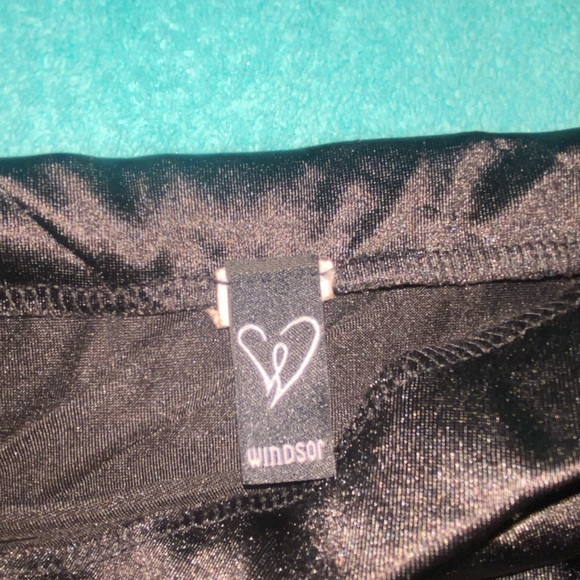 Windsor pencil skirt - Picture 3 of 3